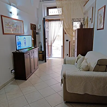Vicolo Dell'arco